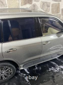 08955T Lexus LX570 Sonic Titanium Kyosho 1/18