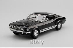118 Alloy Diecast 1967 Mustang GTA Fastback Metal Toy Car Vehicle Model Gifts