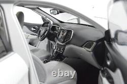 118 Scale Jeep Cherokee White Alloy Diecast Model Car Toy Vehicle Collection
