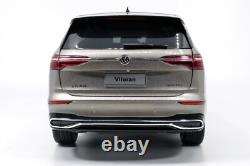 118 Scale VW Viloran MPV Gold Diecast Model Car Collection Gift Children Toy