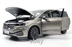 118 Scale VW Viloran MPV Gold Diecast Model Car Collection Gift Children Toy