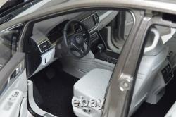 118 Scale VW Viloran MPV Gold Diecast Model Car Collection Gift Children Toy