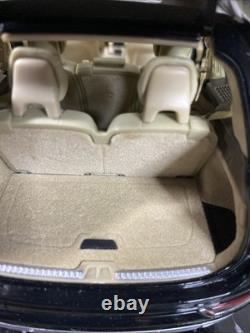 118 Scale Volvo XC90 T6 Momentum Black READ