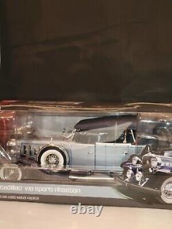1932 Cadillac V16 Sport Phaeton Diecast Car 118 Scale Auto World Blue Sealed