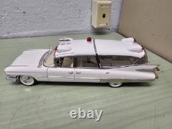 1959 Cadillac Ambulance 118 Greenlight Precision Collection 1 of 750
