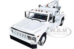 1968 Chevrolet C-30 Dually Tow Truck White 1/18 Diecast Model Greenlight 13623