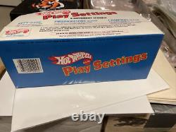 1982 HOT WHEELS PLAY SETTINGS FIREFIGHTER SCENE DIECAST Misb Rare Fire Truck Car