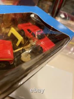 1982 HOT WHEELS PLAY SETTINGS FIREFIGHTER SCENE DIECAST Misb Rare Fire Truck Car
