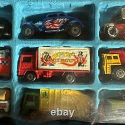 1993 Matchbox Special Collection 30 Die-Cast Vehicles with Cut-Out Playmat