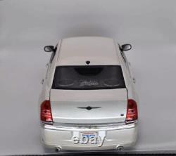 1 18 Chrysler 300c Chrysler 300c Diecast Car White