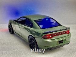 1/24 scale POLICE Unmarked Dodge Charger SRT Undercover FBI WORKING LIGHTS