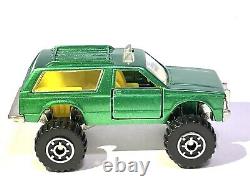 2004 Hot Wheels The Lost Cars of China Chevy Blazer Custom Made Metallic Green