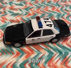 Autoart Ford 1/18 Crown Victoria Police Car Los Angeles Department 474
