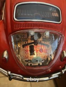 BANDAI JAPAN 1960s VW VOLKSWAGEN SEDAN CAR BUMP-N-GO TIN BATTERY TOY SEE VIDEO
