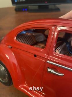 BANDAI JAPAN 1960s VW VOLKSWAGEN SEDAN CAR BUMP-N-GO TIN BATTERY TOY SEE VIDEO