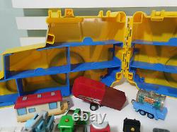 Bob the Builder 2006 SCOOP Take Along and Play Case Diecast Vehicle Cars X12