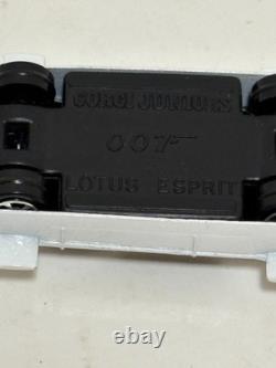 CORGI JUNIORS HEROES 12 CAR CARRY CASE (REEVES) INCLUDES 8 Vehicles