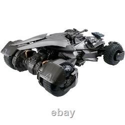 DC Justice League Ultimate Batmobile RC Vehicle Figure Standard Pack + 6 Figure