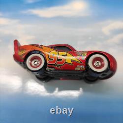 Disney Pixar Cars Lightning Mcqueen Mit Aufklebern Metallic 155 Die-cast