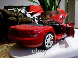 Dodge Viper SRT 10 1/18 Diecast model cars automobiles 118 Toy Vehicle