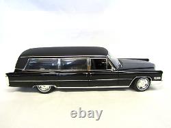 Greenlight 1966 Cadillac Limosine Black Hearse 118 Precision Collection Diecast