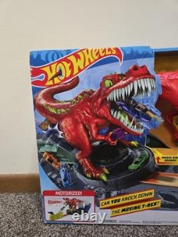 Hot Wheels T-Rex Rampage Playset & 164 Scale Vehicle Toy Car Track Set