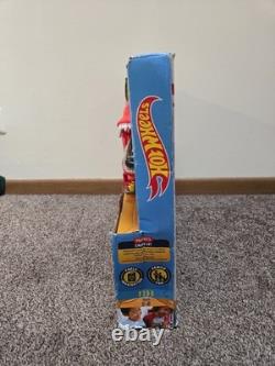 Hot Wheels T-Rex Rampage Playset & 164 Scale Vehicle Toy Car Track Set
