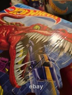 Hot Wheels T-Rex Rampage Playset & 164 Scale Vehicle Toy Car Track Set