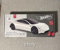 Hot Wheels Tesla Roadster Remote Control RC 110 White NEW