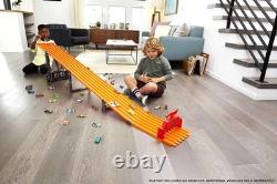 Hot Wheels Toy Car Playset with Lights, Sounds & 6 164 Scale Vehicles, Super 6