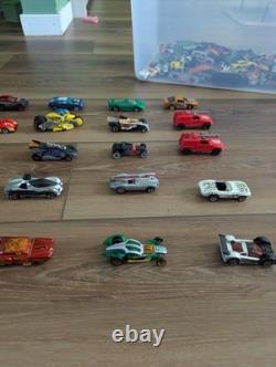 Hot Wheels Toy Vehicle Lot Mixed Mini Cars, Multicolor Assorted