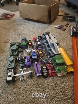 Hot Wheels and vehicles lot over 100 Vehicles
