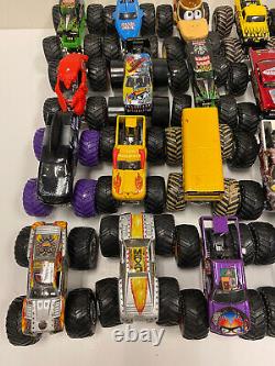 Huge Lot of 32 Hot Wheels Monster Jam Monster Truck Vehicle Grave Digger Lot 4