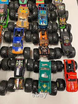 Huge Lot of 32 Hot Wheels Monster Jam Monster Truck Vehicle Grave Digger Lot 4