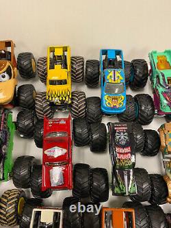 Huge Lot of 32 Hot Wheels Monster Jam Monster Truck Vehicle Grave Digger Lot 4