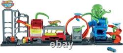 Interactive City Toy Car Track Set with Color Change Vehicle