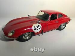Jaguar E type Coupe 118 Scale Red Diecast Model Sports Racing Car Vehicle