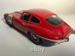 Jaguar E type Coupe 118 Scale Red Diecast Model Sports Racing Car Vehicle