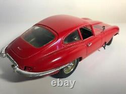 Jaguar E type Coupe 118 Scale Red Diecast Model Sports Racing Car Vehicle