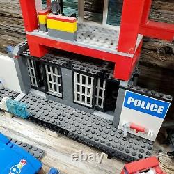 Large Lot Set of LEGO City Police Station 7498, Toys R Us Semi Truck Vehicles