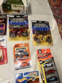 Lot Of (21) Mixed Diecast Cars (New)