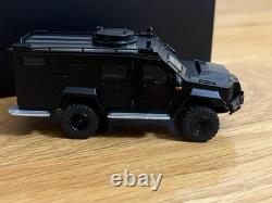 MVA Models 164 BEARCAT Armored Vehicle With Opening Doors With Figurines And K9