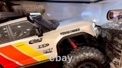 Maisto Tech R/C 2024 Toyota Land Cruiser Exreme Overland White red Stripes