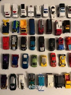 Matchbox Hot Wheels Mattel 91 Cars / Vehicles + 2 Carrying Cases