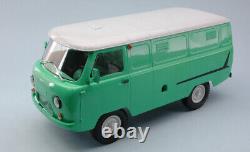 Model Car Scale 118 diecast Uaz 452 Van 3741 vehicles road buses vintage
