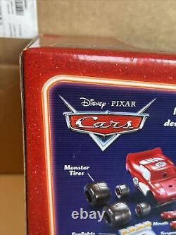 NEW Hard to Find Disney Pixar Cars L5793 Gear Up'n' Go Lightning McQueen Toy