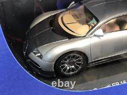 NIB AUTOART Diecast Bugatti EB 16.4 SILVER VEYRON SHOWCAR 2003 Slot Car 124