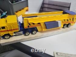 New 1986 Hot Wheels Semi Truck Trailer Transporter Car Hauler Carrying Case