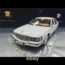 Original 118 Cadillac Fleetwood White Vehicle Diecast Car Model Collection Gift