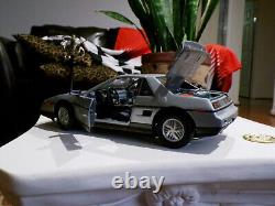 Pontiac Fiero GT 1/18 Diecast metal model cars automobiles 118 Toy Vehicle
